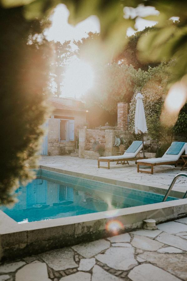 Villa Avgoustis Pachna Buitenkant foto
